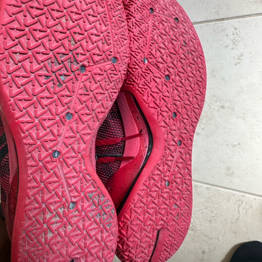Men's Athletic Shoes - Red